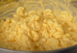 Mac and cheese sauce, close up view